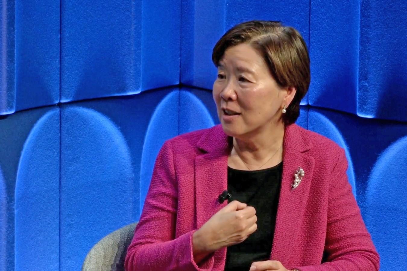 葉玉如表示，大學應引入彈性和靈活課程，協助有志工作的退休人士重返職場。(科大圖片)