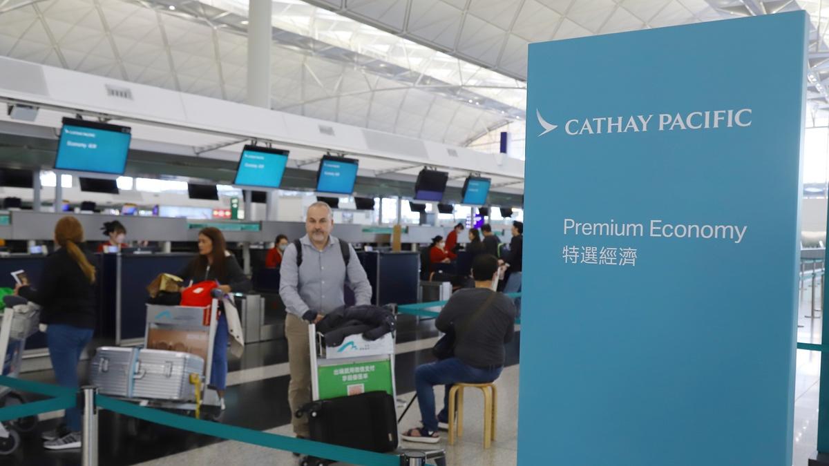 國泰航空已就早前取消多班航班一事，向政府提交初步報告。(資料圖片)