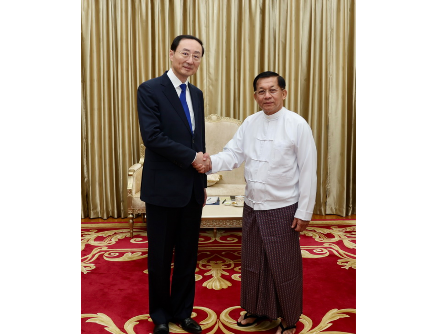 外交部副部長孫衛東（圖左）訪問緬甸，拜會軍政府領導人敏昂萊。（圖／翻攝外交部網站）