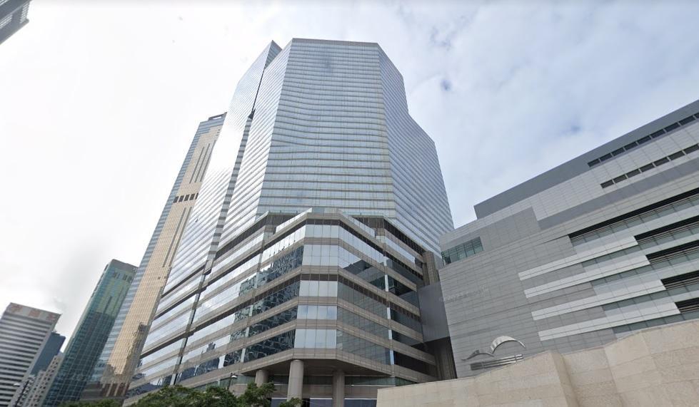 由中資中國生態旅遊持有的灣仔會展廣場辦公大樓33樓7至9室，淪為銀主盤，現公開標售，市值約2.5億元。(資料圖片)