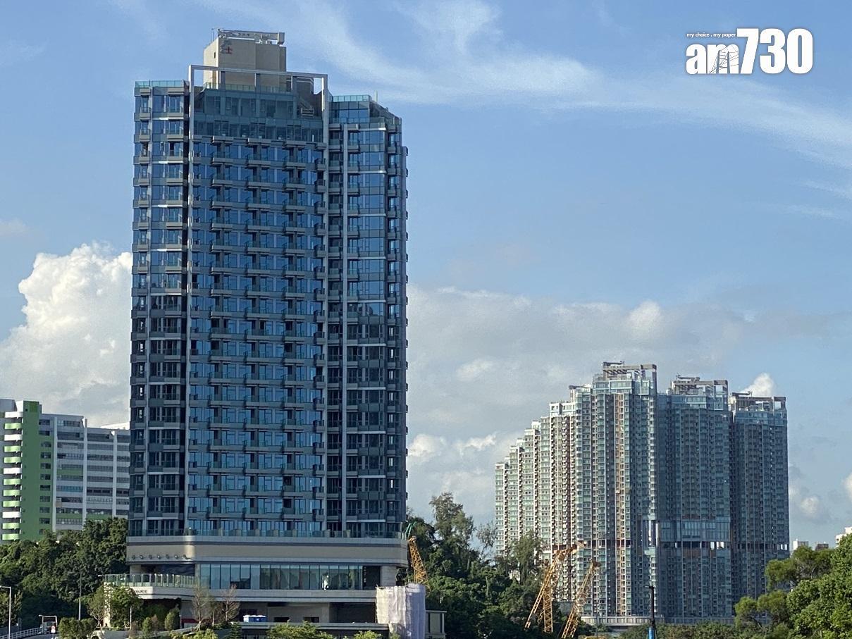 屯門半新單幢樓弦海，最新錄一房戶以350萬元易手，5年樓價蒸發近四成。