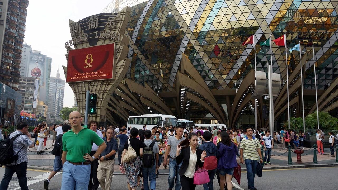 澳門內地男借10萬貴利輸清光遭禁錮獲救，港「大耳窿」被捕。(資料圖片)