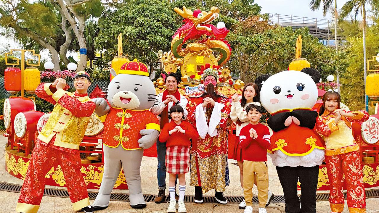 海洋公園推「龍騰鳴鼓陣」賀新歲 霓虹映照香港老大街成新恆常活動