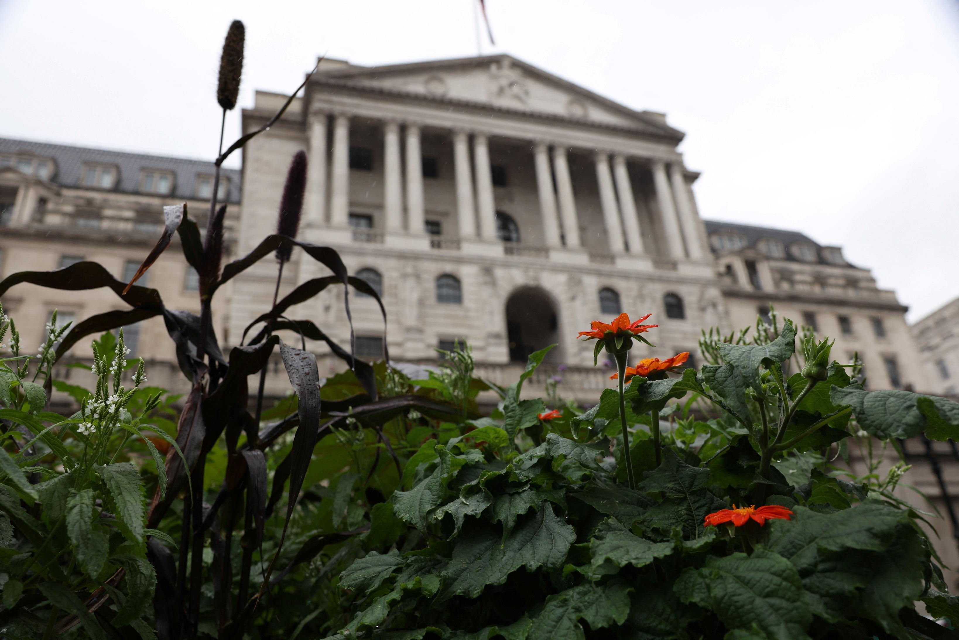 央行議息｜英倫銀行維持利率5.25厘 符預期