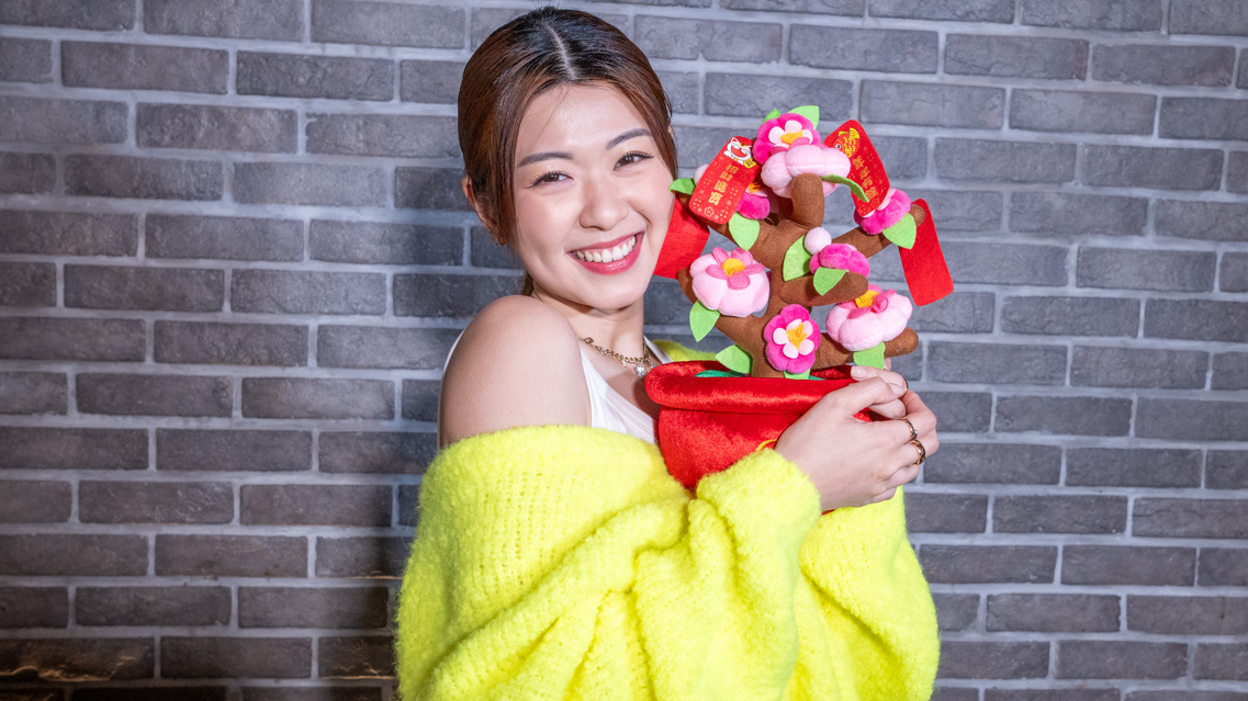 Hillary劉沛蘅送舊迎新 認有人追：可帶正能量給我