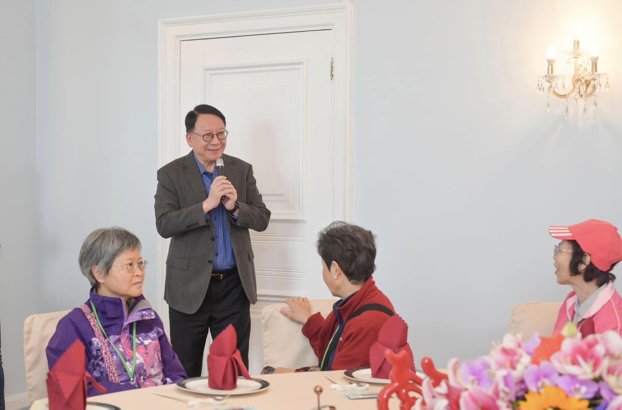 Ray Online｜老友記到政務司官邸參觀  一舉動令陳國基「受寵若驚」(@FBEric Chan 陳國基 圖片)