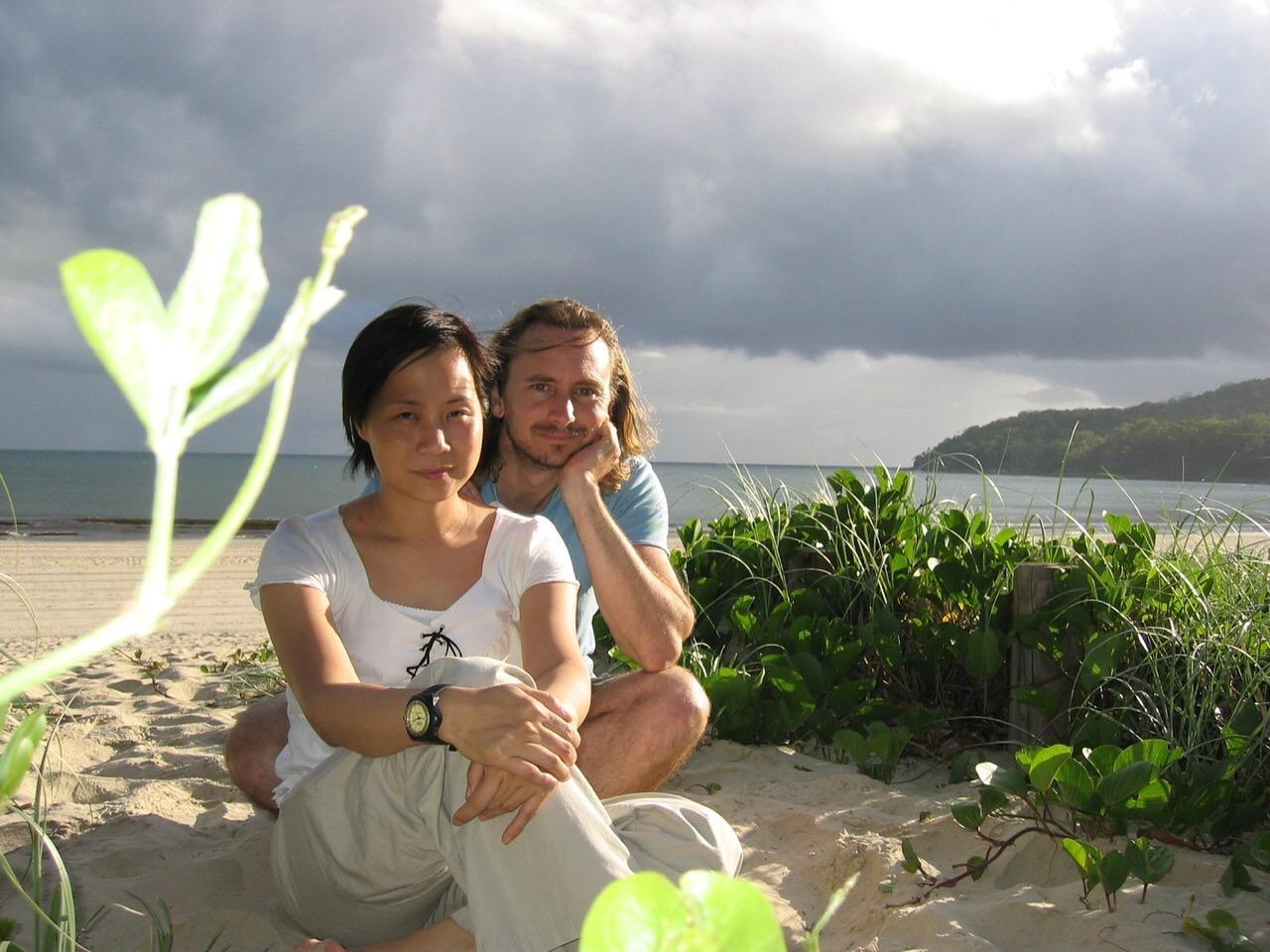 河國榮離世| 曾任周潤發英語老師 妻子Bonnie 是其學生相識8個月閃婚