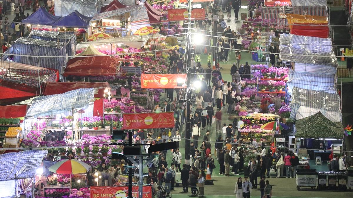 年宵市場今日開鑼。(鍾式明攝)