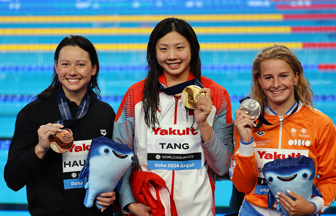 在卡塔爾多哈舉行的世界長池游泳錦標賽，本港女飛魚何詩蓓在非主項的女子100米蛙泳決賽摘銅，兼刷新香港紀錄。（路透社）