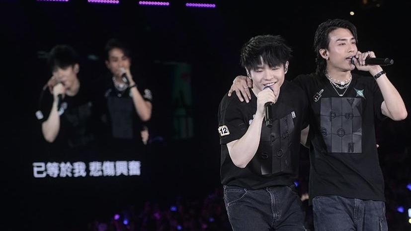 MIRROR演唱會2024｜AK感觸外婆記憶力衰退 Ian窩心遞紙巾安慰