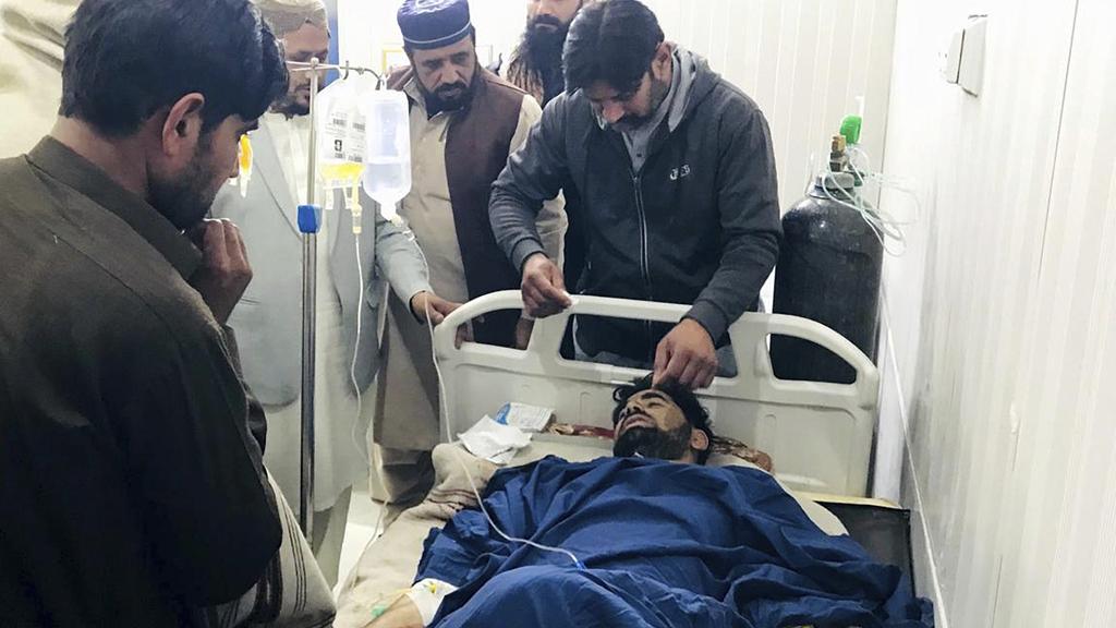 巴基斯坦一個警察局遭到襲擊。(美聯社)