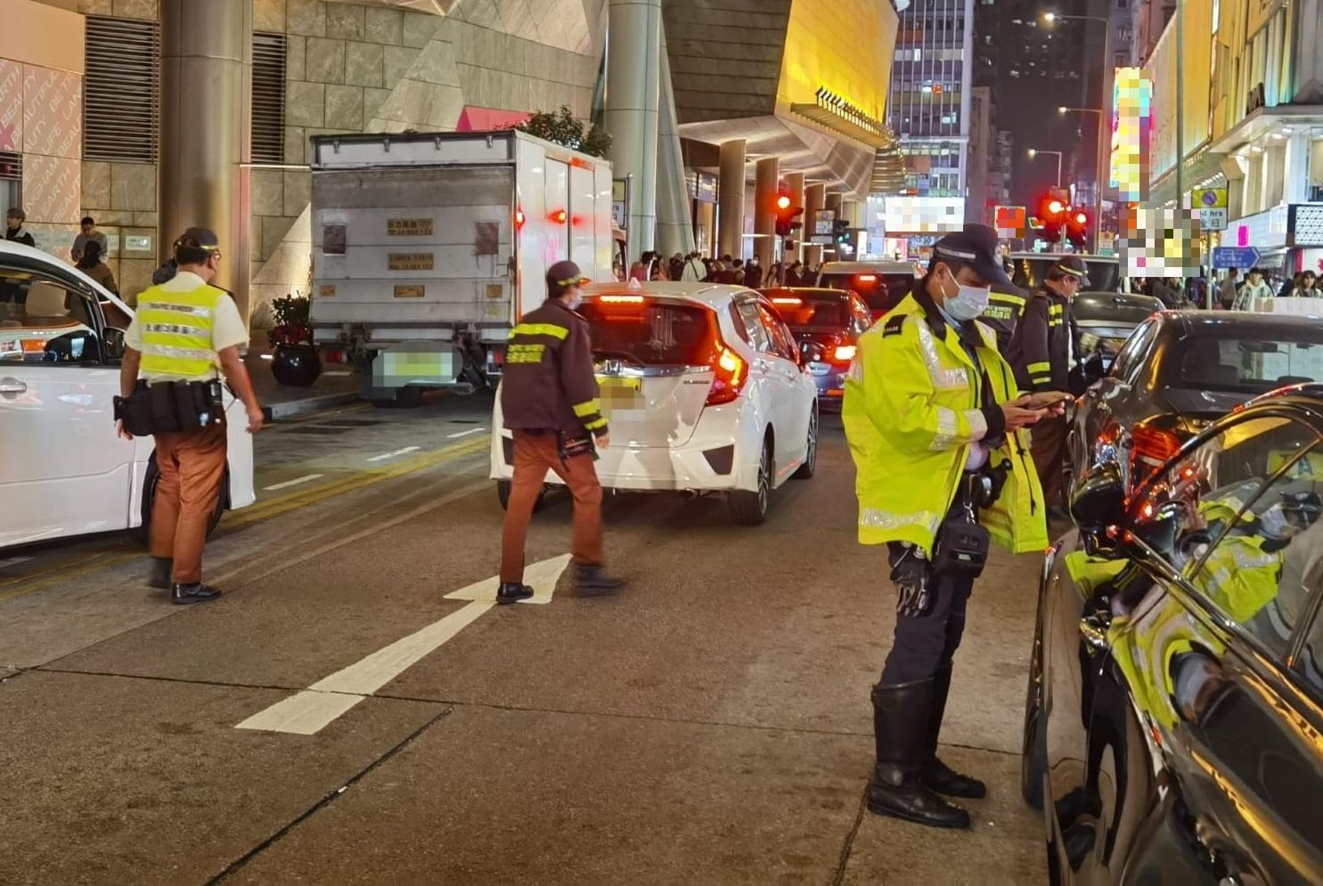 警方西九龍交通日發137張「牛肉乾」　拖走26輛車