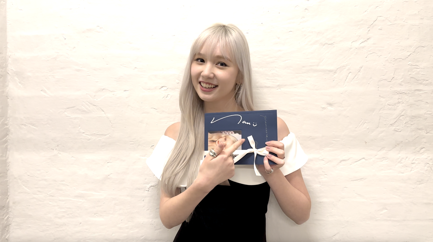 Nancy Kwai新碟簽唱會獲過百粉絲支持 被洪嘉豪嘲笑臨急學簽名