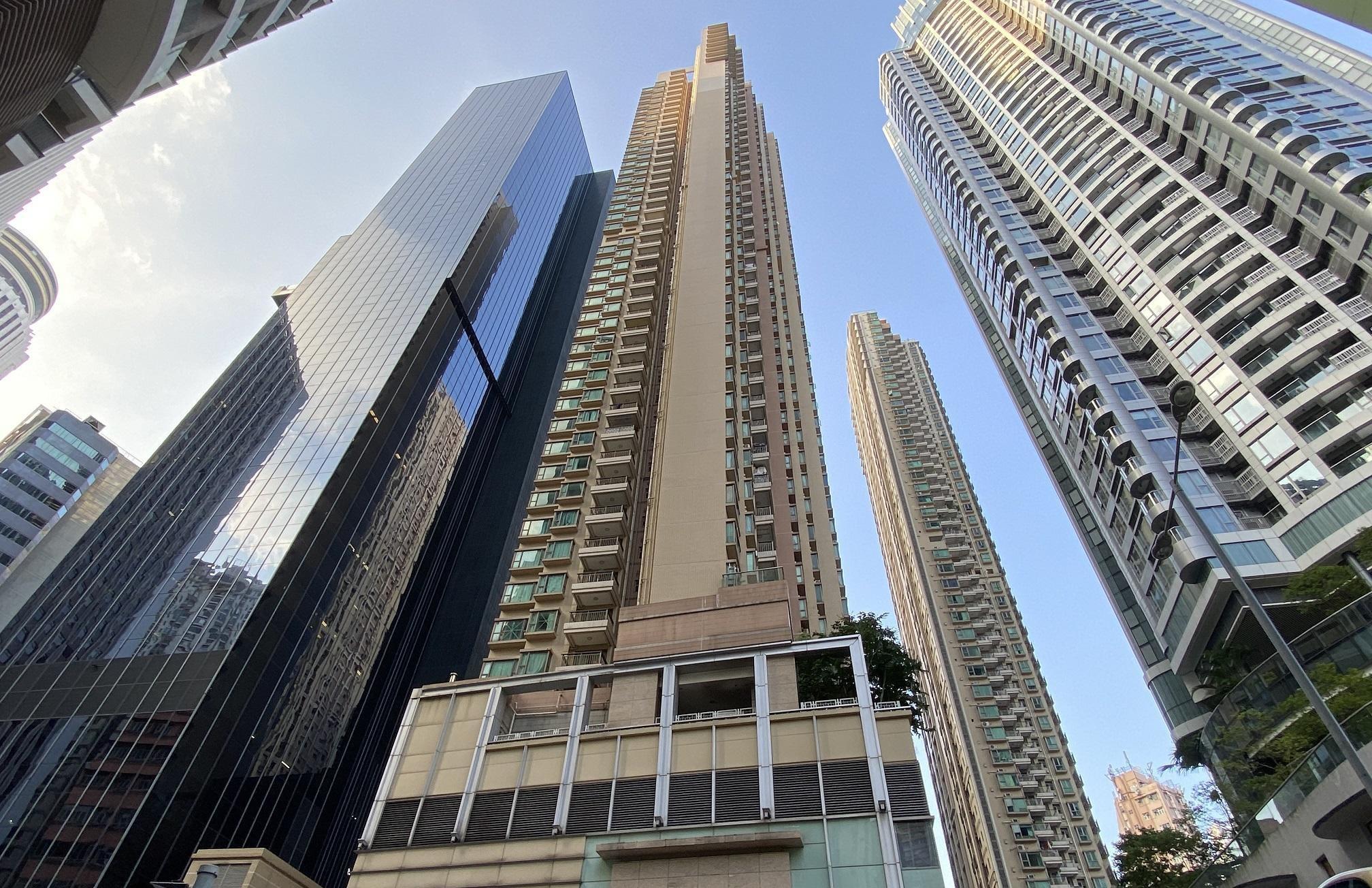 灣仔尚翹峰本月暫錄約5宗租賃成交，平均實用呎租55元。