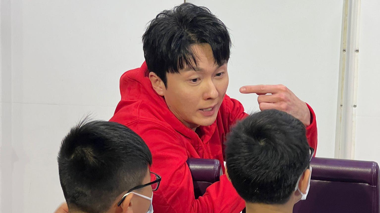 狀王之王｜王浩信慈父mode啟動 宣傳劇集不忘𠱁細路