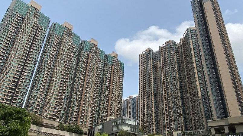 元朗YOHO Town中層兩房戶，原業主於2003年沙士年買入，現帳升4倍大賺離場。