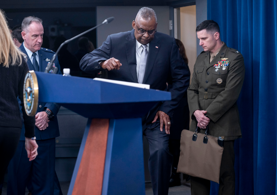 奧斯汀又透露，仍未完全康復，一隻腳不方便走路。（美聯社）