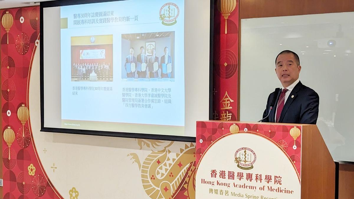 梁嘉傑表示，專科醫生評核改用能力為本模式屬長遠工作。(羅庸軒攝)