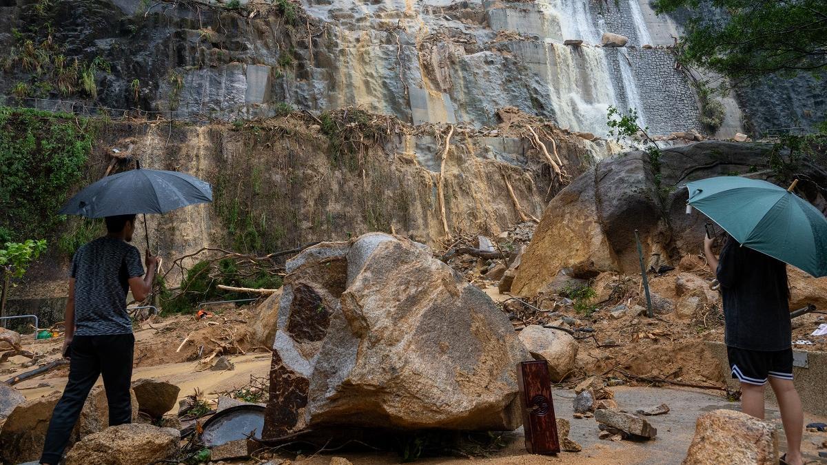 筲箕灣耀興道在世紀大暴雨中發生山泥傾瀉。(資料圖片/陳奕釗攝)