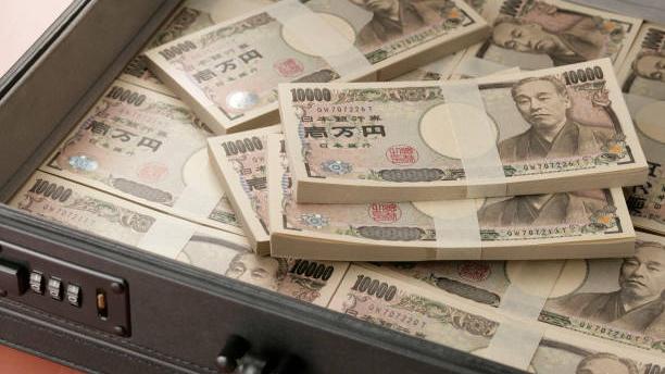 東京人去年拾獲2.4億現金交警局，創歷史新高。(資料圖片)