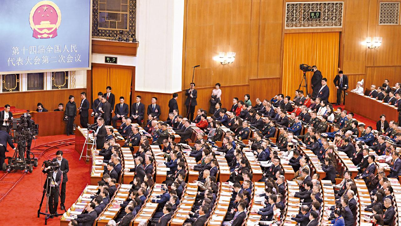 全國兩會2024｜李強首份政府工作報告 經濟增長目標5%左右