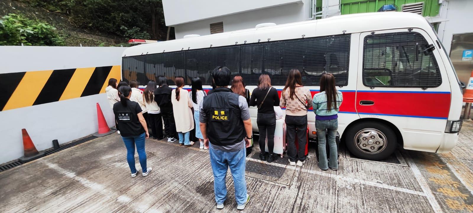 荃灣跨部門掃黃拘24內地女　檢避孕套潤滑劑