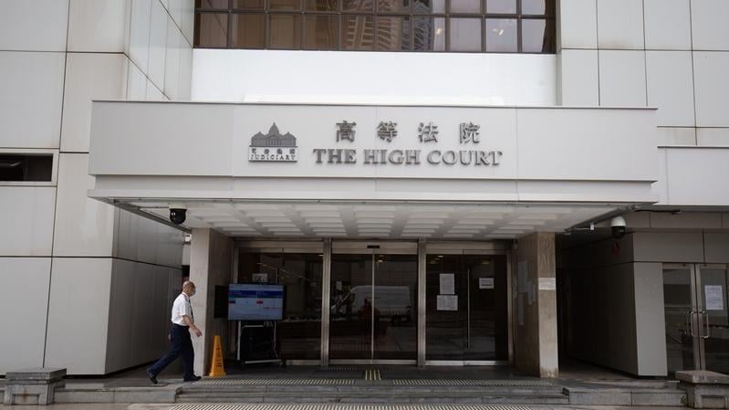 上訴庭指原審法官練錦鴻發問不當　汽油彈案女子獲撤銷定罪及判刑