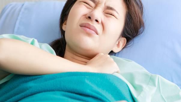 心劇痛、咳嗽、躺下呼吸困難！　心包炎有4大類