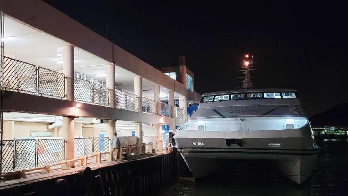 中環至愉景灣渡輪服務擬劃一加價六成。(資料圖片／鍾式明攝)