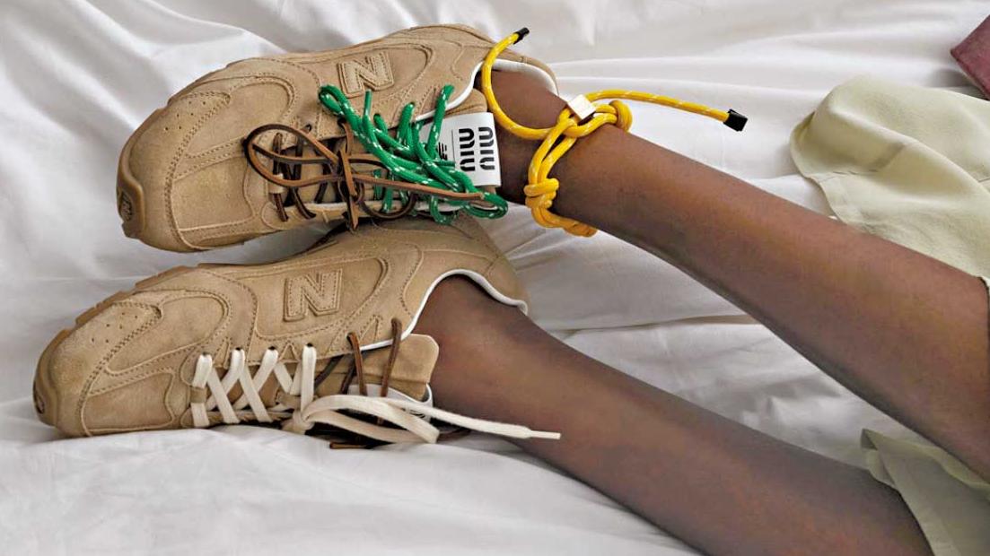 Miu Miu x New Balance聯名新作 超輕「530」