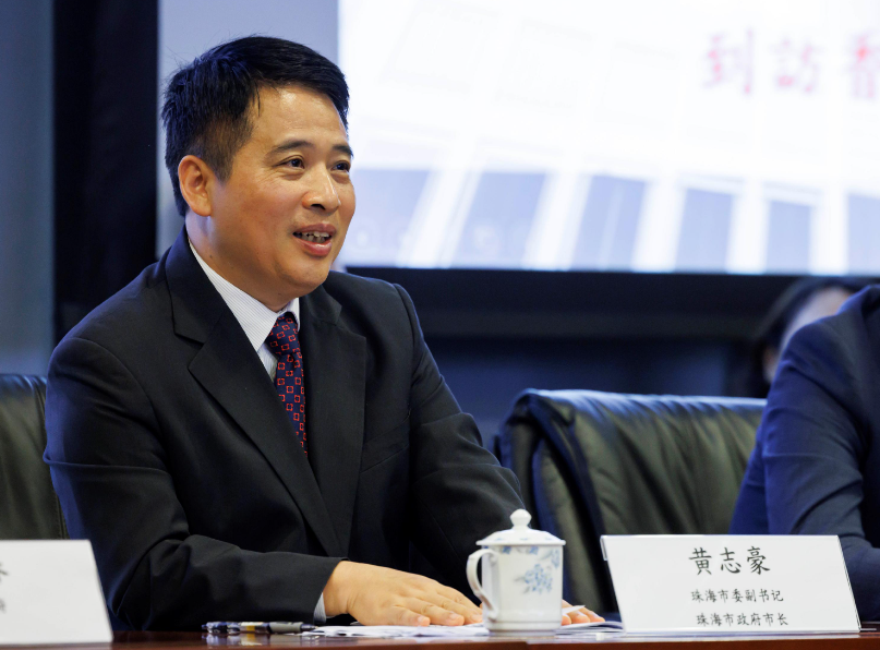 珠海市市長黃志豪在人大廣東團組會議上指，要借鏡港人北上深圳消費熱潮，強化珠海與香港澳門的聯繫，鼓勵消費者到橫琴及珠海更好享受消費。(政府新聞處/資料圖片)