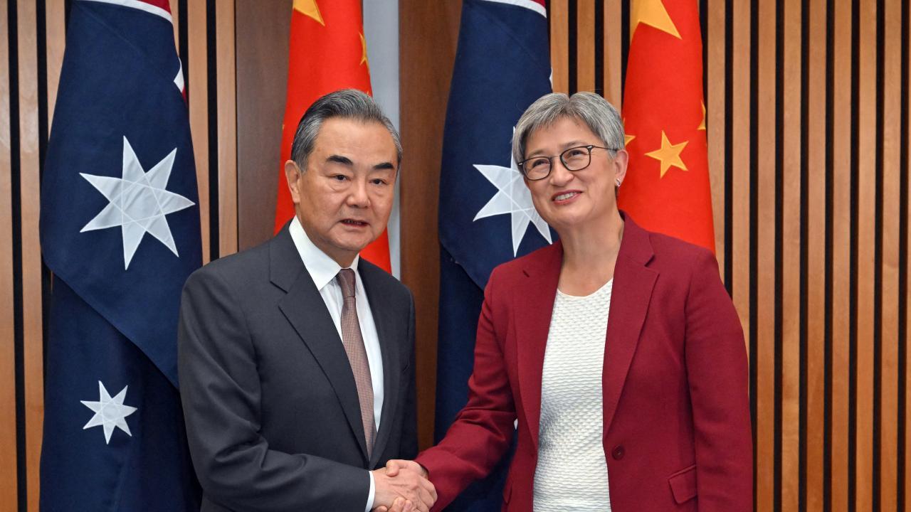 王毅晤澳洲外長黃英賢︰中澳關係破冰  不走回頭路