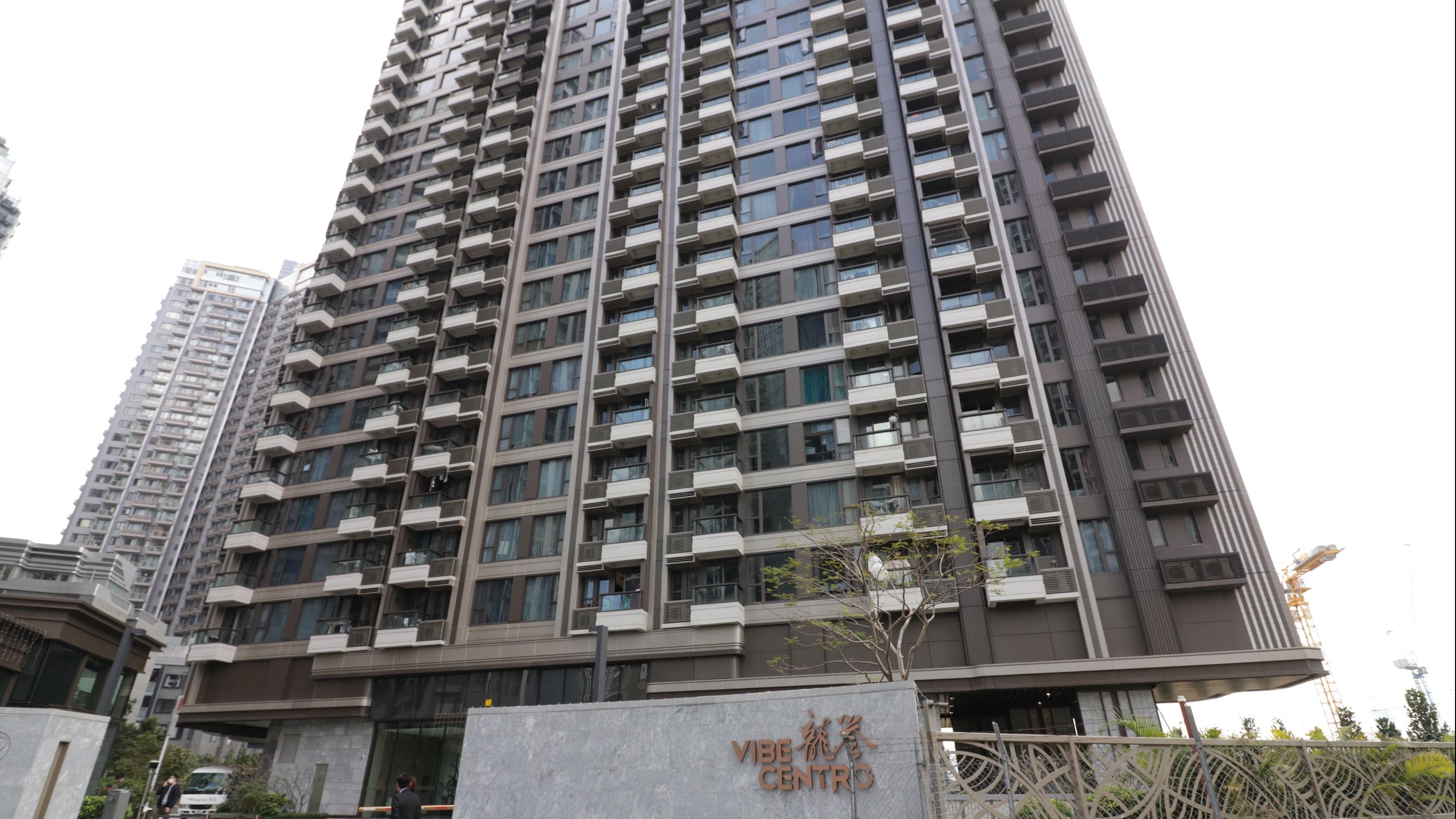 投資者趁撤辣套現換貨 狠劈321.5萬沽龍譽兩房 入市7年微蝕走｜二手蝕讓