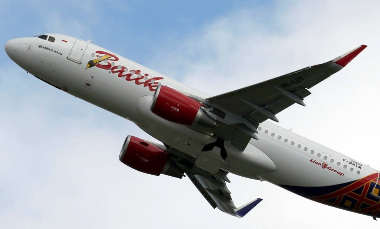 印尼巴迪航空（Batik Air）一架客機的機師和副機師，上月在飛行途中竟同時睡着近半小時，其間飛機偏離原定飛行軌道，目前已被停飛及停職（路透社資料圖片）
