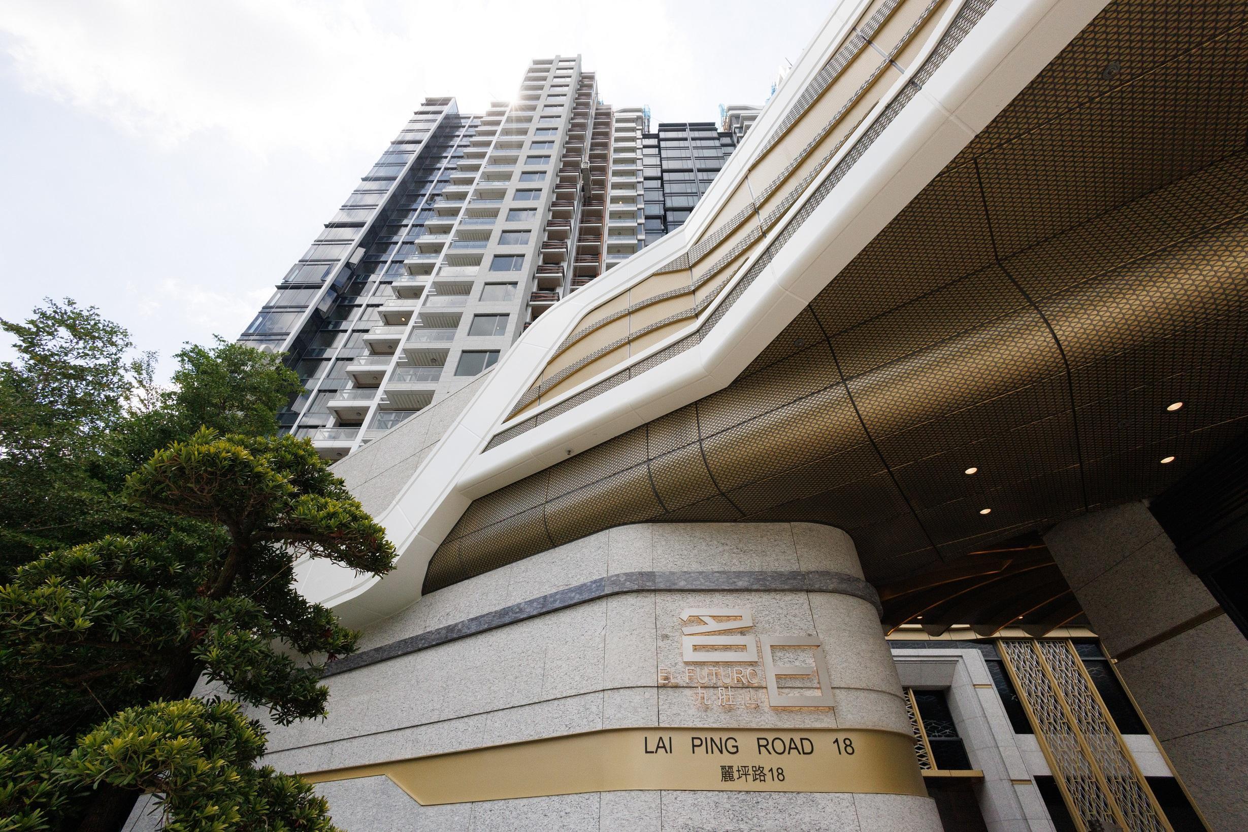 沙田名日‧九肚山最新錄套三房戶租賃成交，月租2.6萬，呎租34.4元。