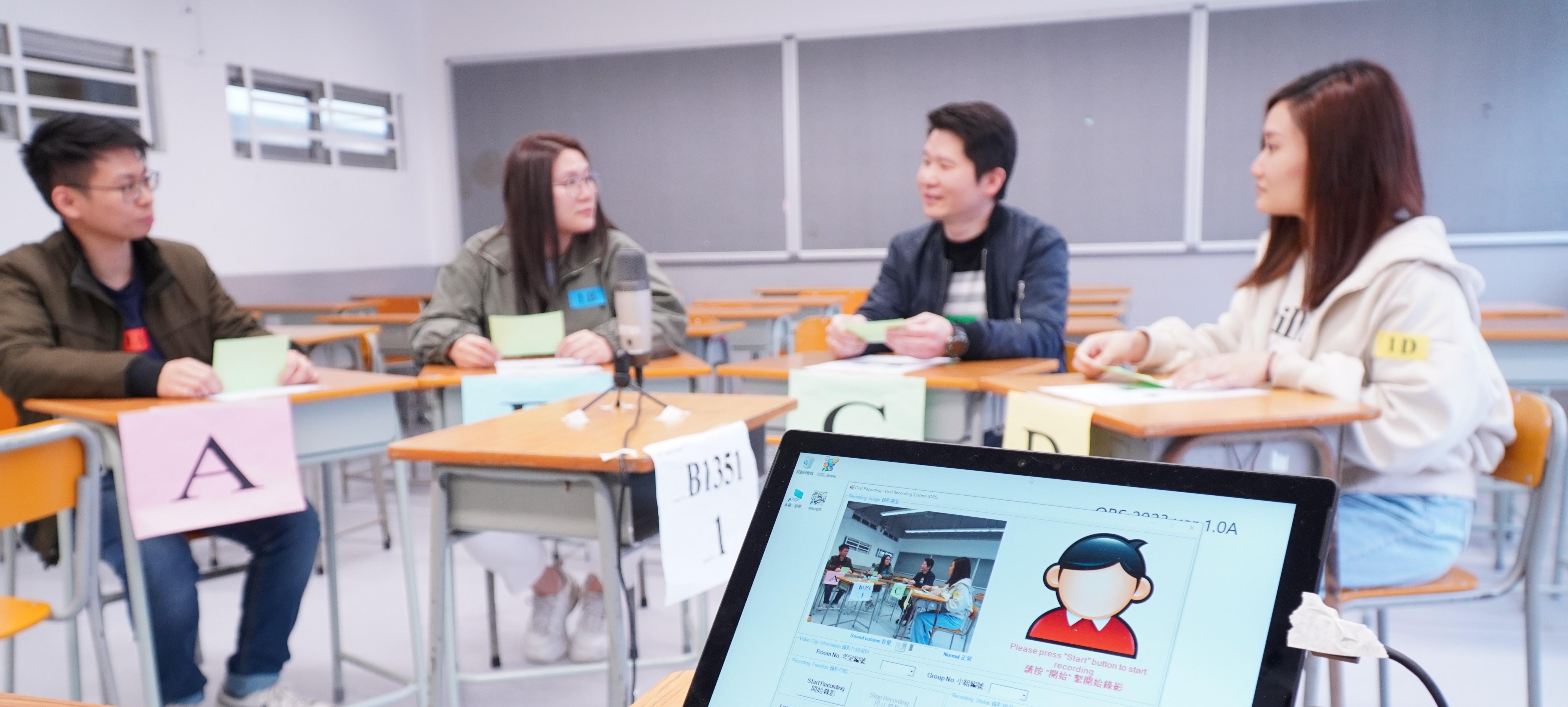 中學文憑試英文科口試將於下周二(3月12日)展開，考評局提醒考生，必須帶備准考證和身份證正本，未能出示准考證的考生，將不獲准參加口試，須申請改期。(考評局圖片)