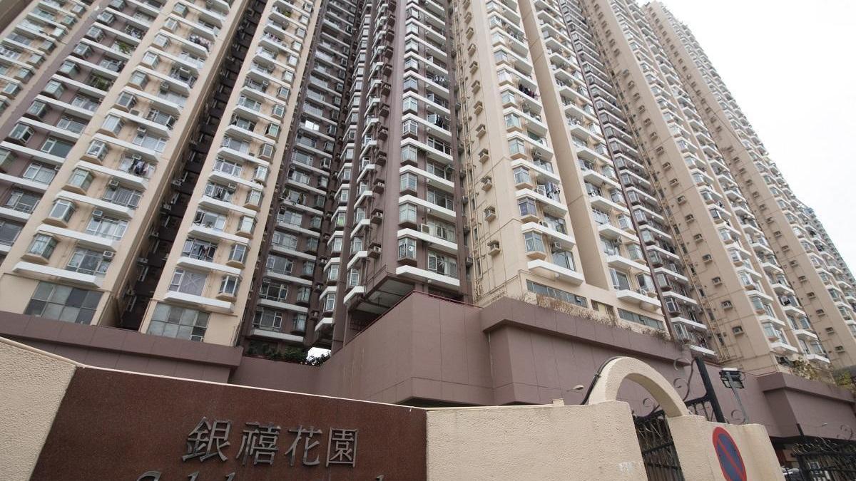 火炭銀禧花園中層兩房以590萬元易主，5年樓價跌110萬元。