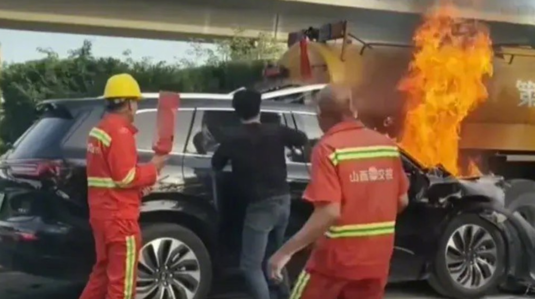 華為電動車問界M7 山西追撞前車3死 家屬聲稱自動煞車沒啟動 問界有回應