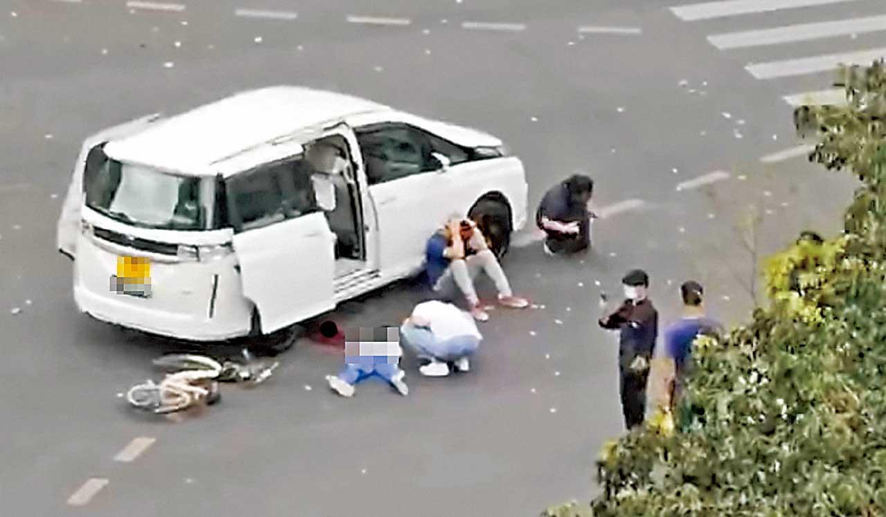 車旁遺血跡 變形單車 網傳中港牌7人車中山撞男童