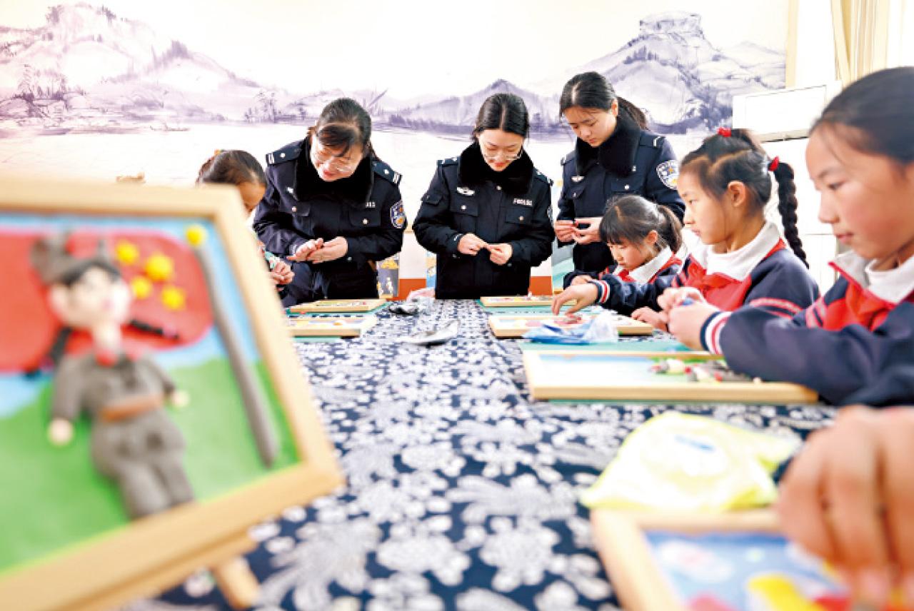 發揮巾幗作用，愛國愛港愛家