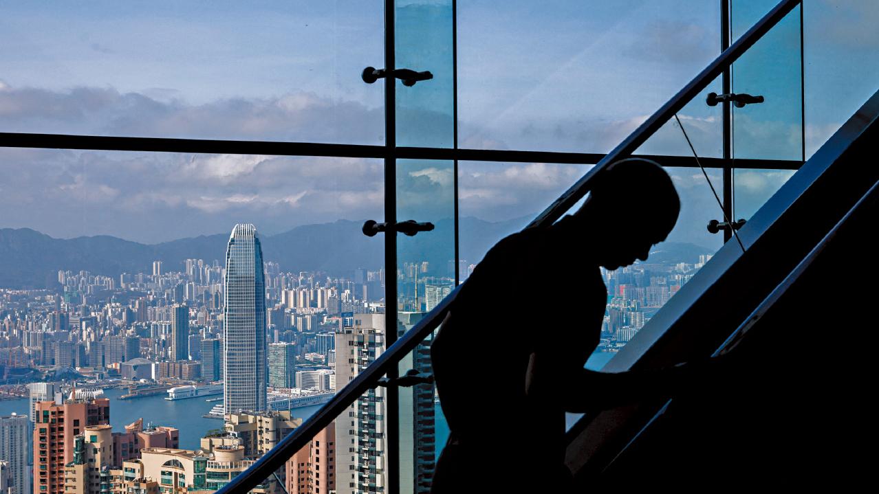 彭博研究｜高薪詛咒 港投行裁員未完 去年料炒200人