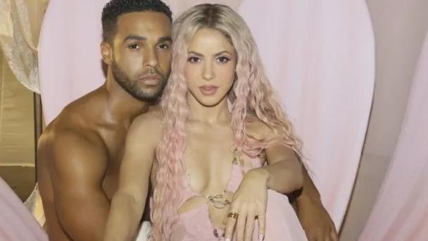 湯告魯斯追唔到 拉丁女神Shakira與《艾蜜莉》男星拍拖