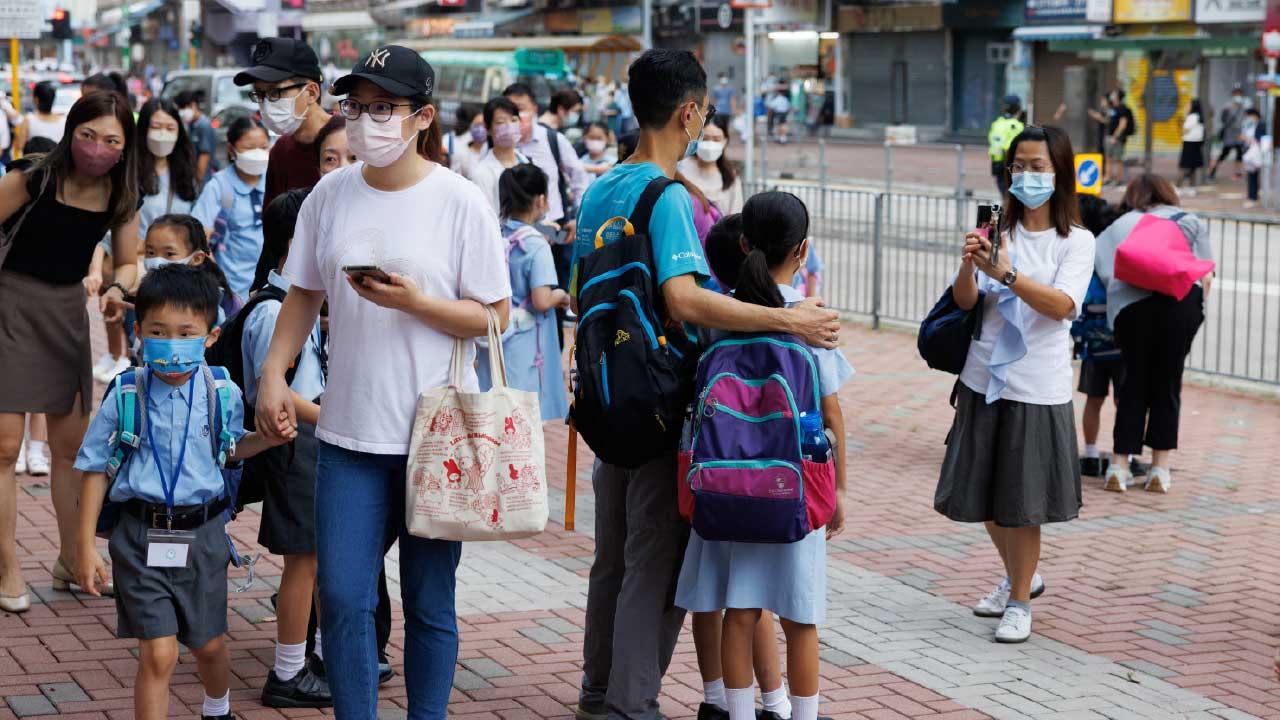 背影中的愛和責任感