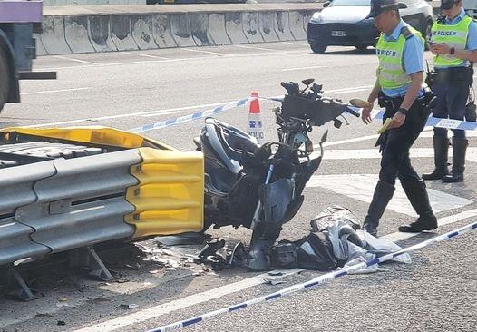 屯門公路鐵騎士「自炒」猛撼防撞欄 送院搶救不治