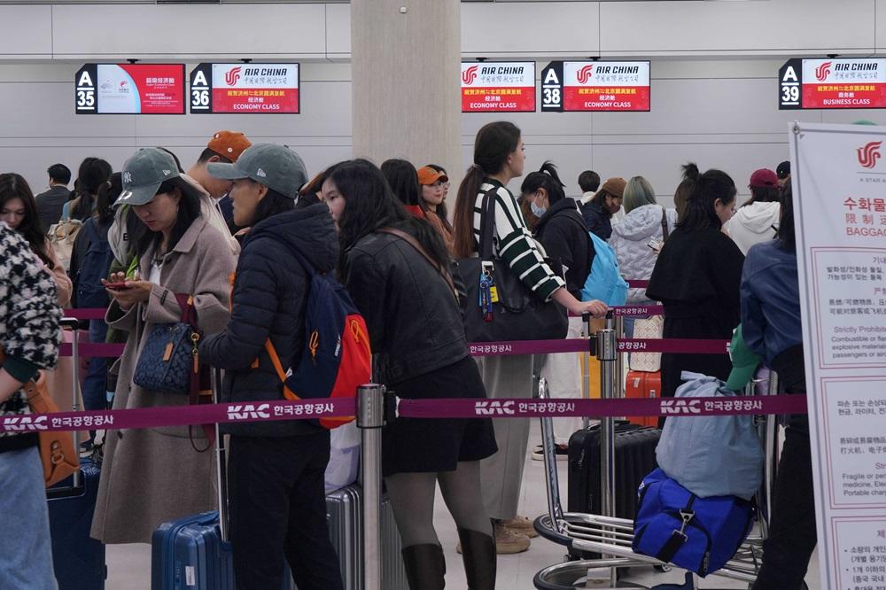 南韓指旅客數字回復至近疫情前九成。(新華社)