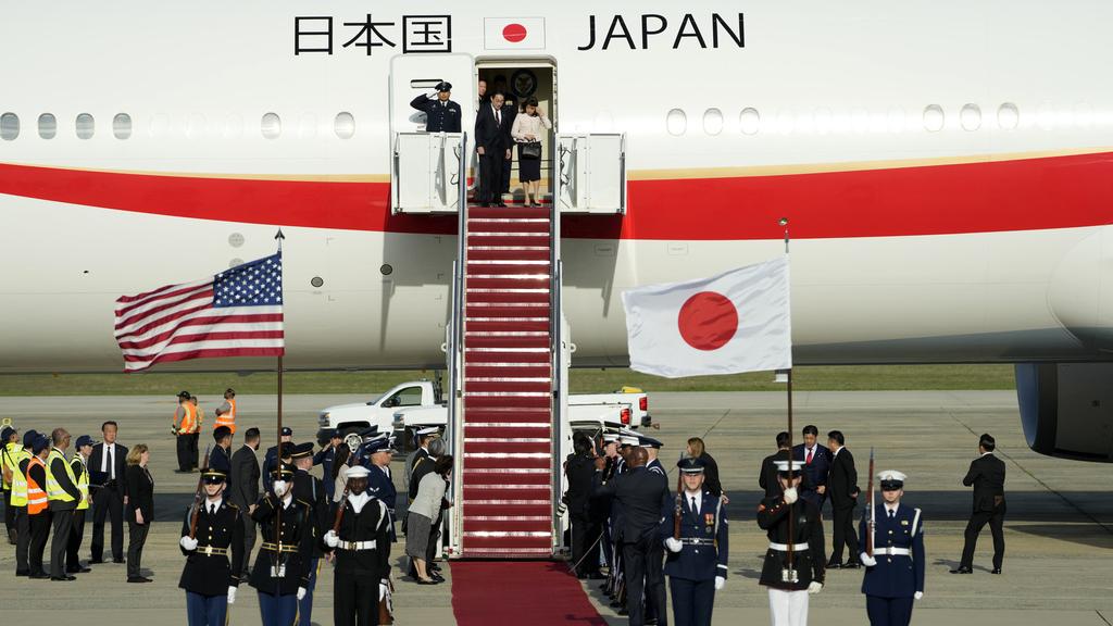 岸田文雄階妻子訪美，專機周一飛抵馬里蘭州安德魯斯空軍基地。(美聯社)