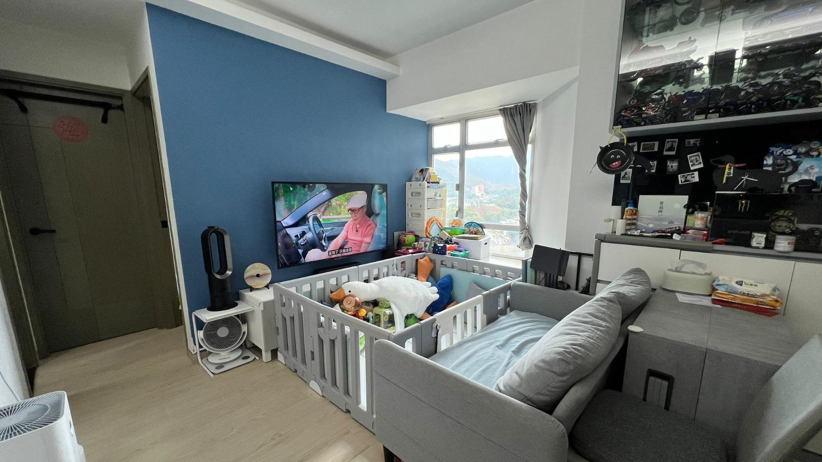 大廳面向山巒，景致開揚。(代理提供)