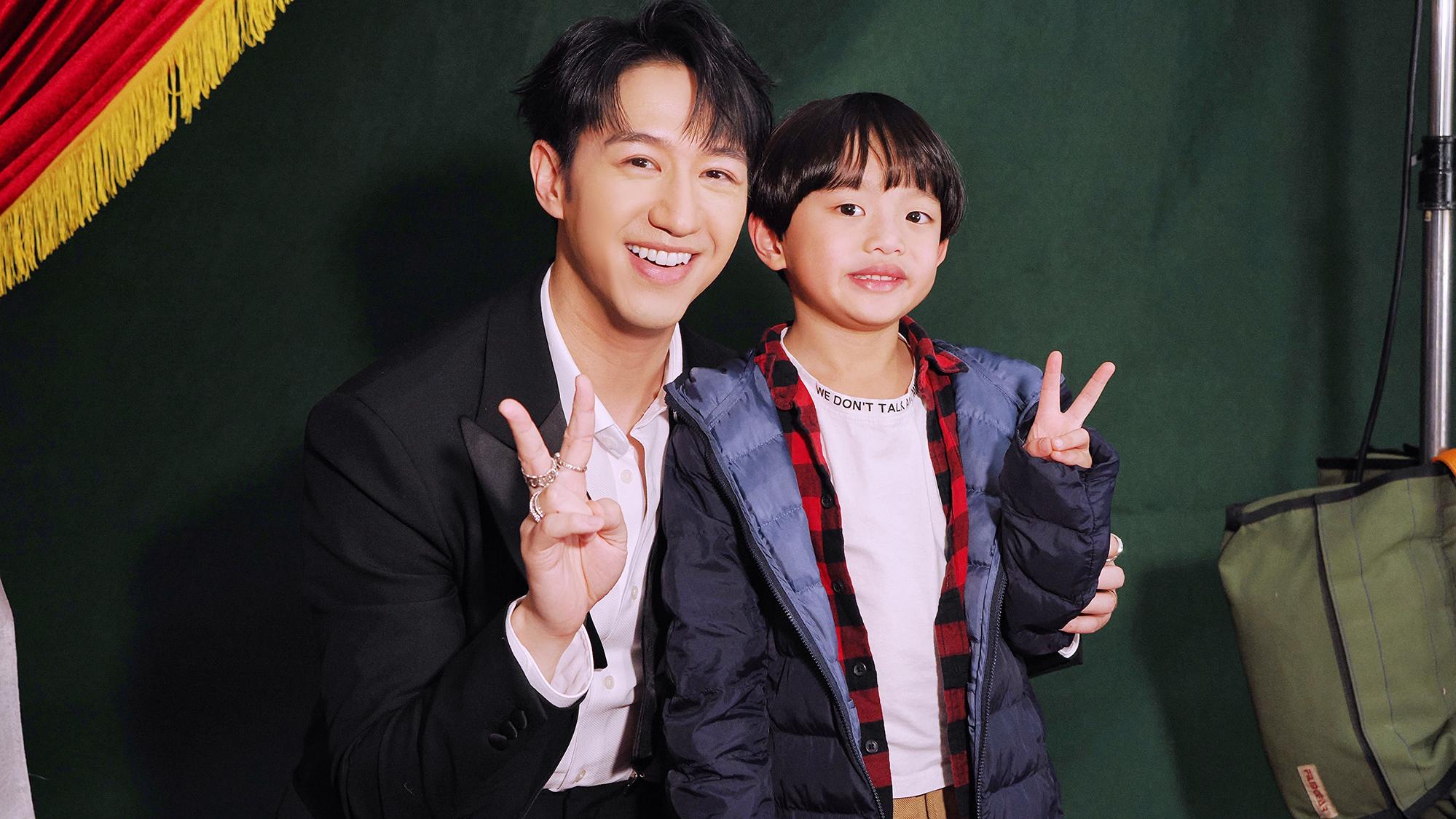 馮允謙自認係大細路 拍新歌MV出招冧掂小朋友 