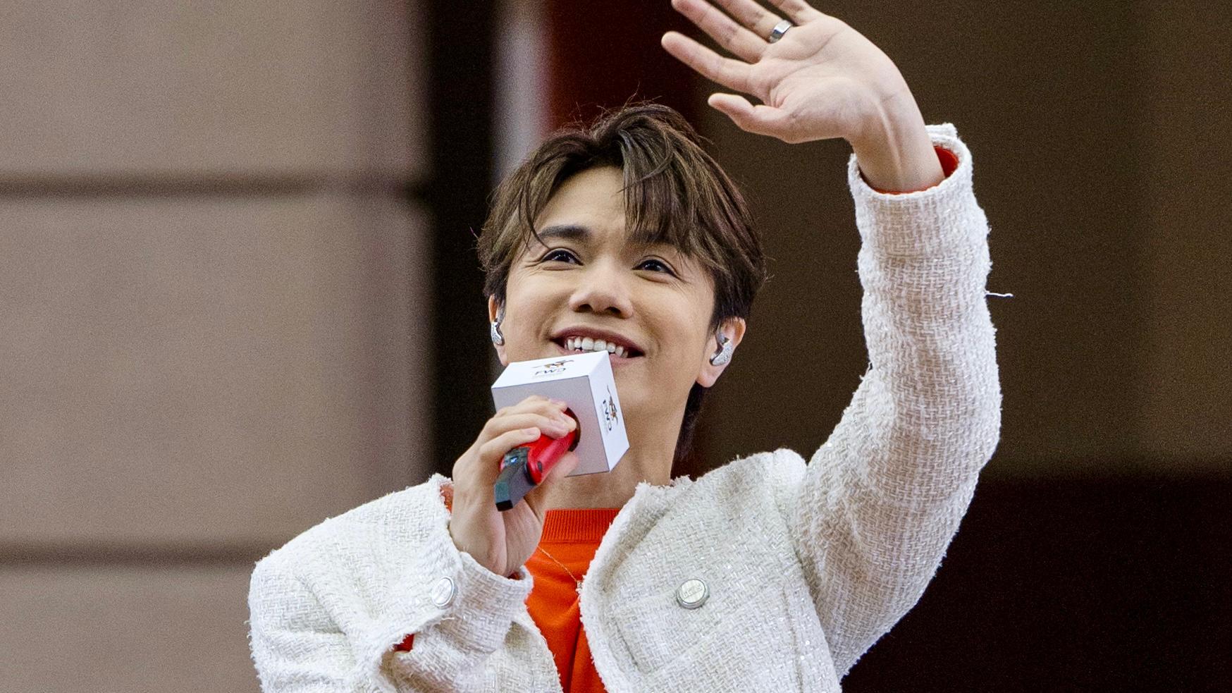 張敬軒fc需重組押後新歌發布 報讀工商管理課程打理歌迷會