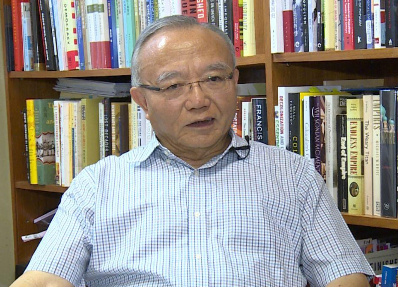 劉兆佳相信惠港措施會是推動香港與內地人流、物流、資金流、訊息流及企業流等方面。（港台圖片）